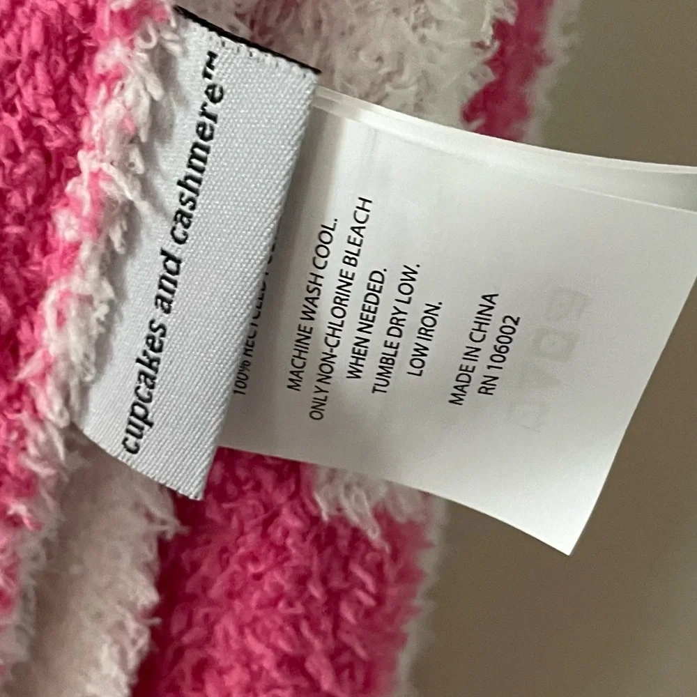 NEW Cupcakes & Cashmere PINK GHOST Throw 👻💗 viral fuzzy blanket tik tok